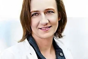 dr n. med. Kornelia Tomaszewska<br>ginekolog – położnik<br>współwłaściciel